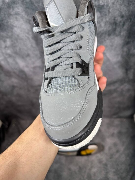 Size 6.5Y | Jordan 4 Cool Grey With Box | Pre-Owned main image 5